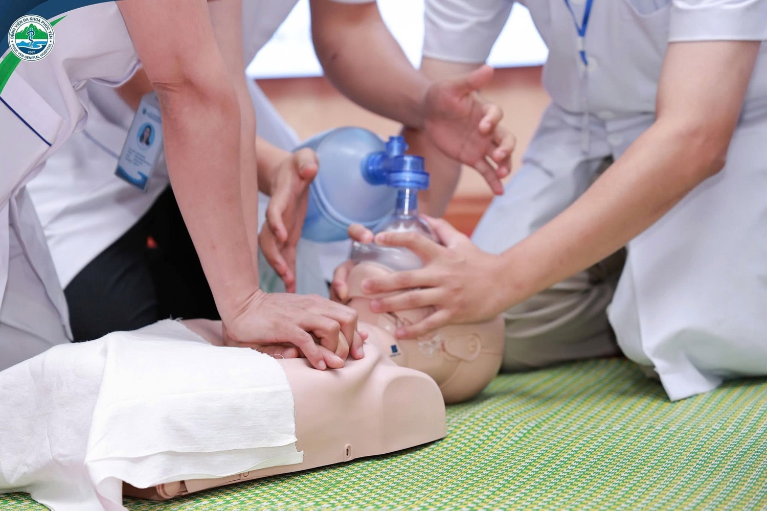 Bệnh viện Đa khoa Phúc Yên tổ chức tập huấn nâng cao kỹ năng cấp cứu cho cán bộ, nhân viên y tế