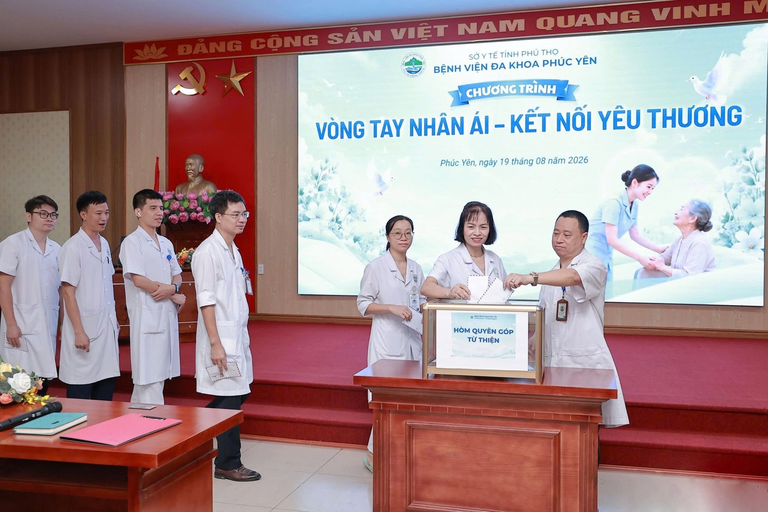 Vòng tay nhân ái – Kết nối yêu thương