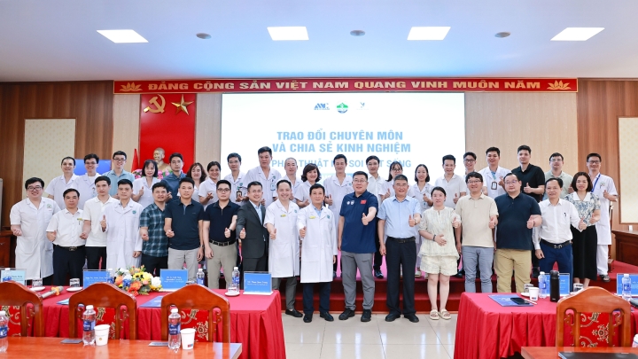 Kết nối chuyên gia quốc tế – Cập nhật kỹ thuật phẫu thuật nội soi cột sống hiện đại