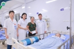 Bệnh viện Đa khoa Phúc Yên thăm hỏi, động viên và trao quà cho thương binh, bệnh binh đang điều trị tại bệnh viện nhân ngày 27/7